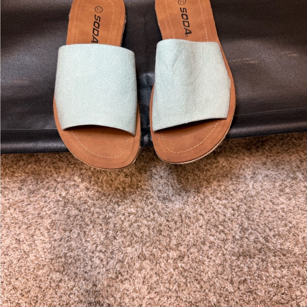 Soda Women's Mint Slide Sandals